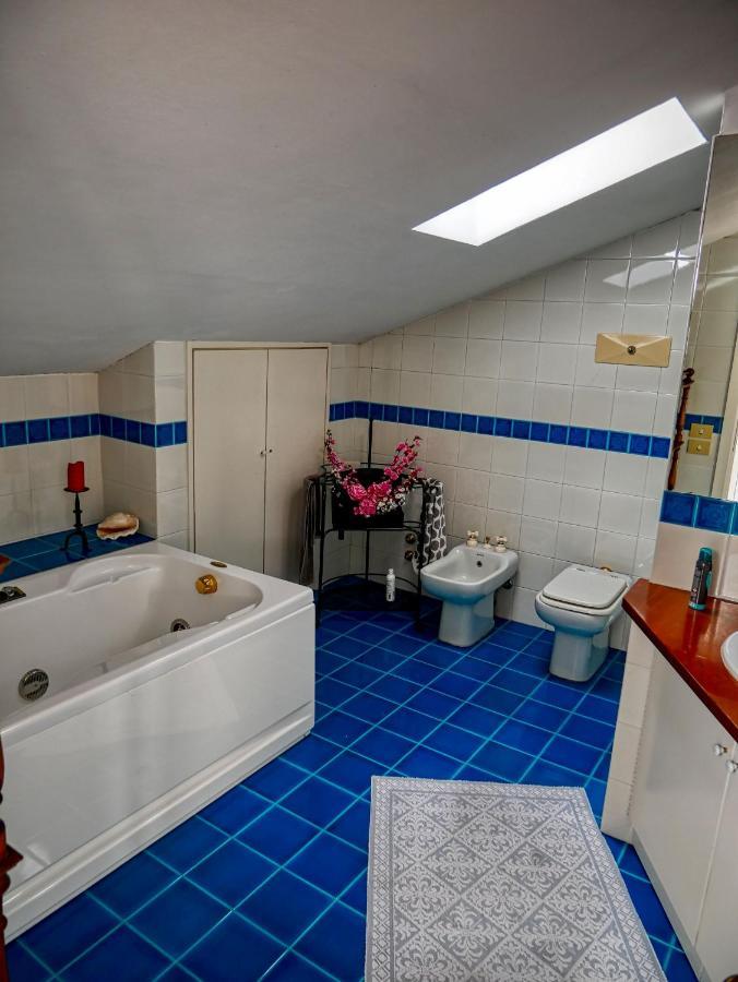 Attico 96 Apartment เปซาโร ภายนอก รูปภาพ